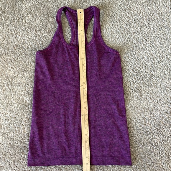 Lululemon Run Swiftly Size 6 Fuchsia Heathered Purple Tank Top Racer Back Cute - Picture 9 of 9